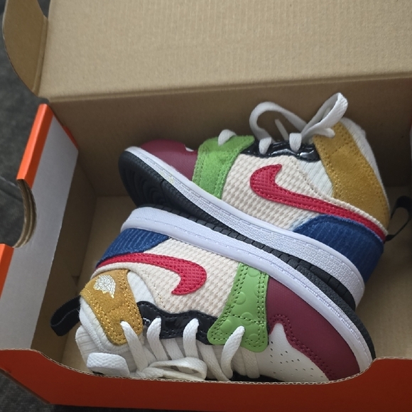 Nike Multicolor Kids Sneakers - Picture 16 of 16